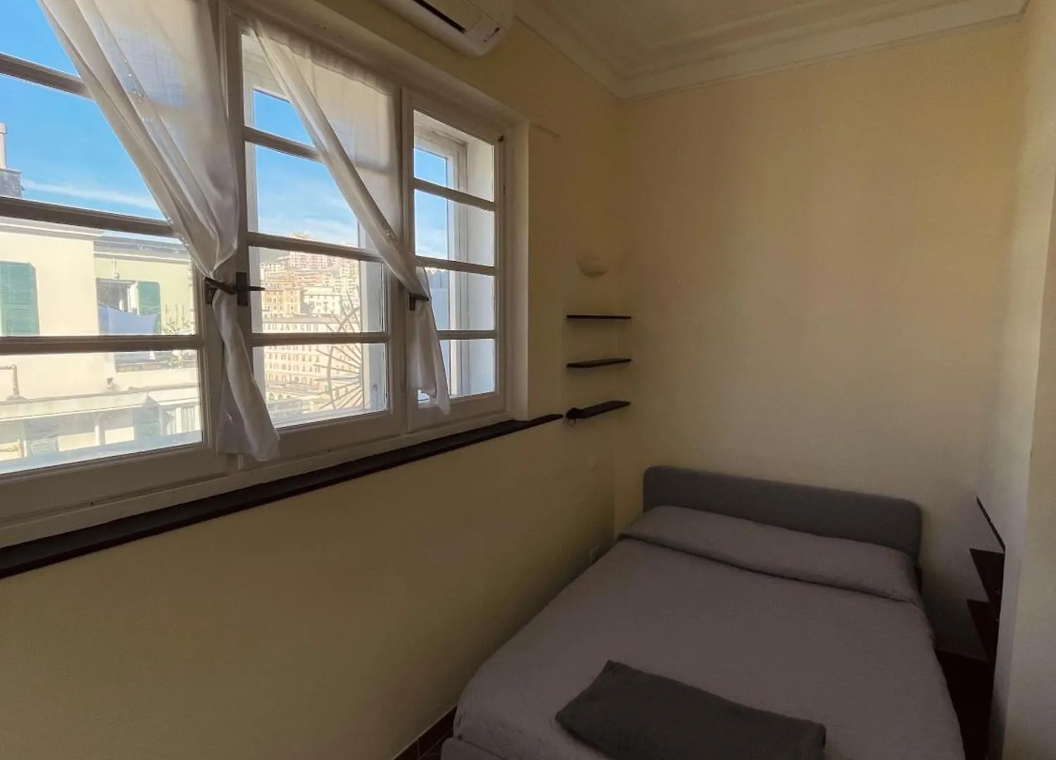 Tiny Penthouse In Corso Sardegna Apartment Genoa Italy