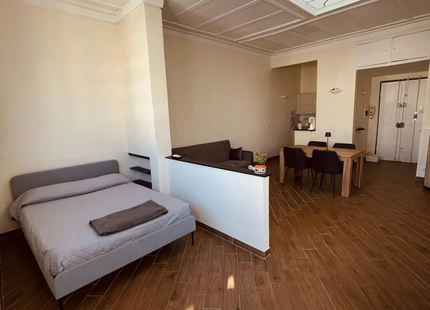 Tiny Penthouse In Corso Sardegna Apartment Genoa